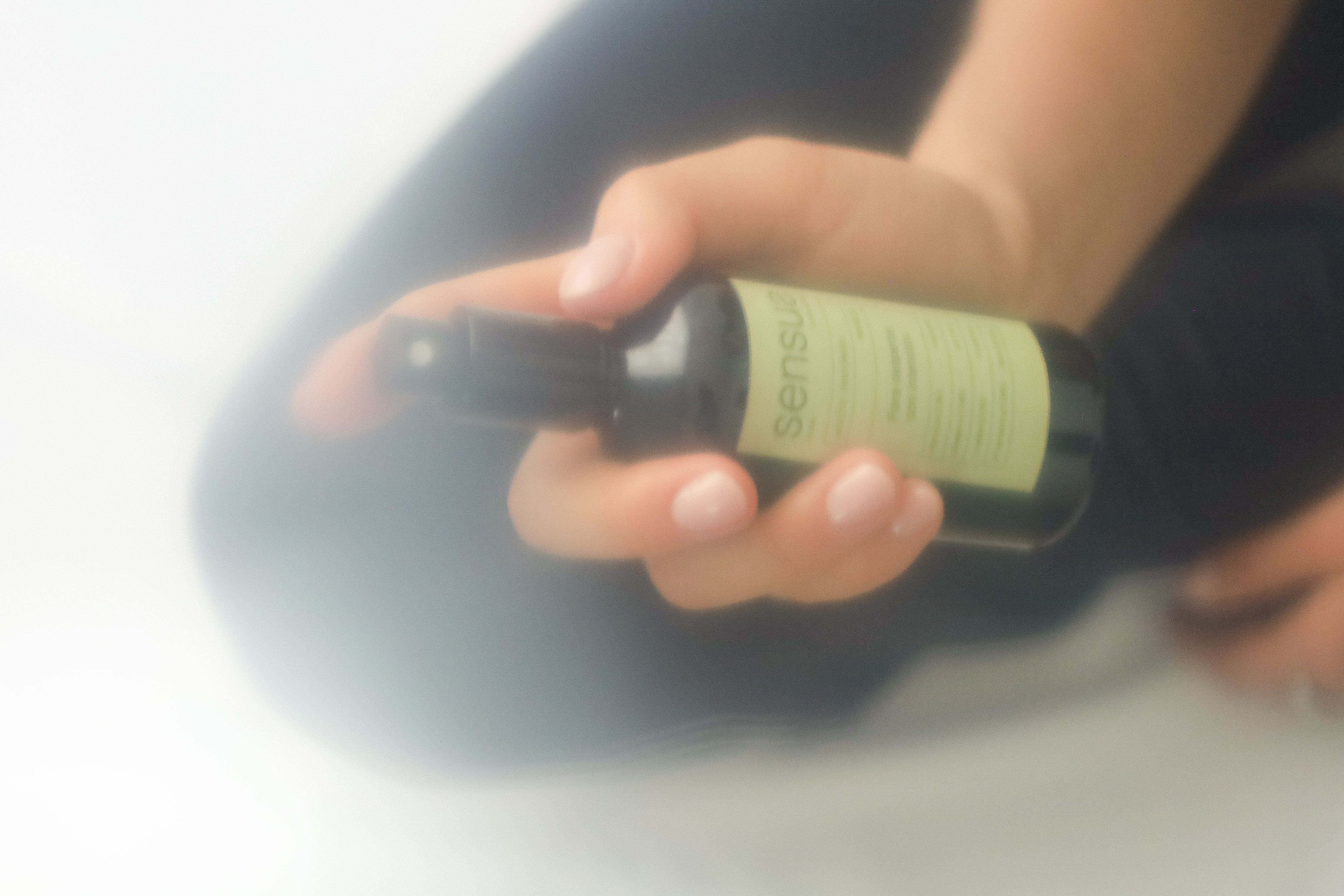 Aceite perfumado de energía · menta, romero, limón y pimienta negra